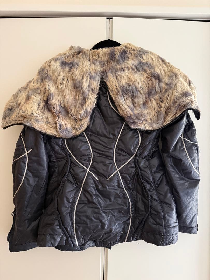 イッセイミヤケ　ファー付きネイビージャケット