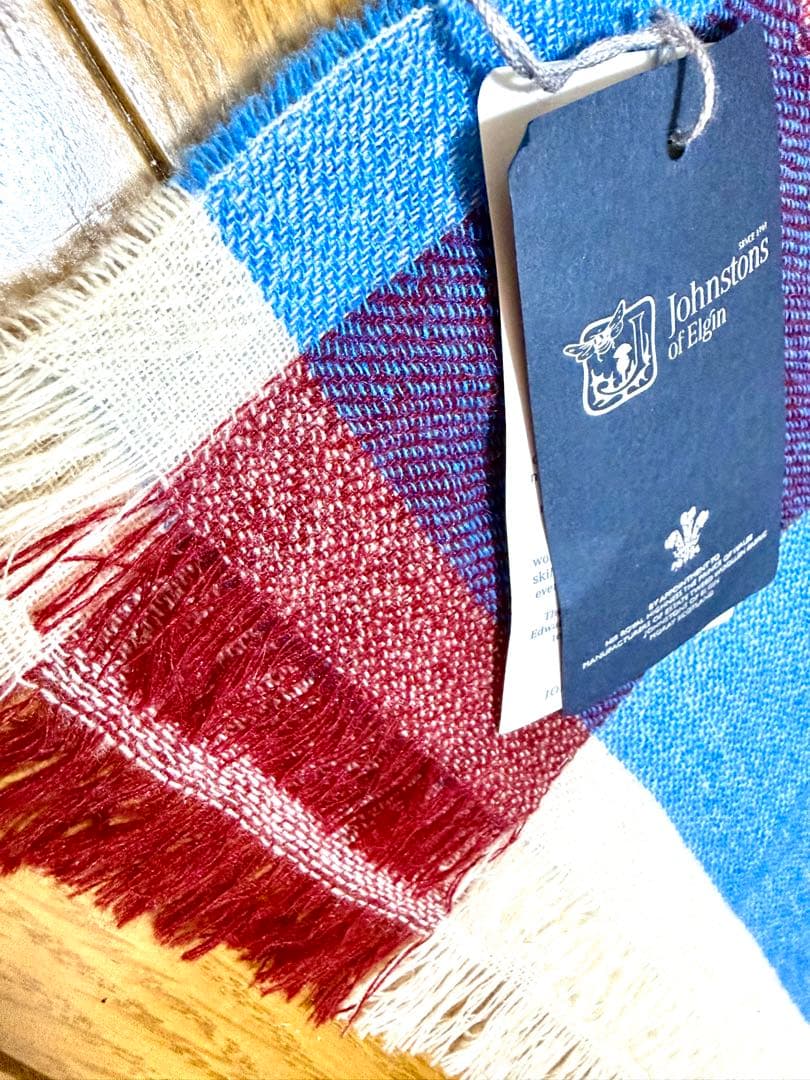 【新品・未使用・タグ付き】Johnstons of Elgin大判ストール