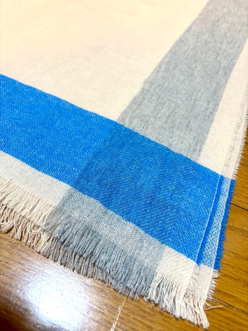 【新品・未使用・タグ付き】Johnstons of Elgin大判ストール