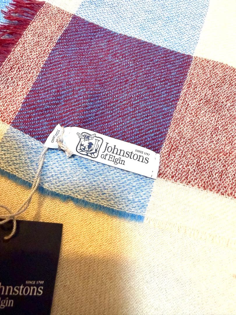 【新品・未使用・タグ付き】Johnstons of Elgin大判ストール
