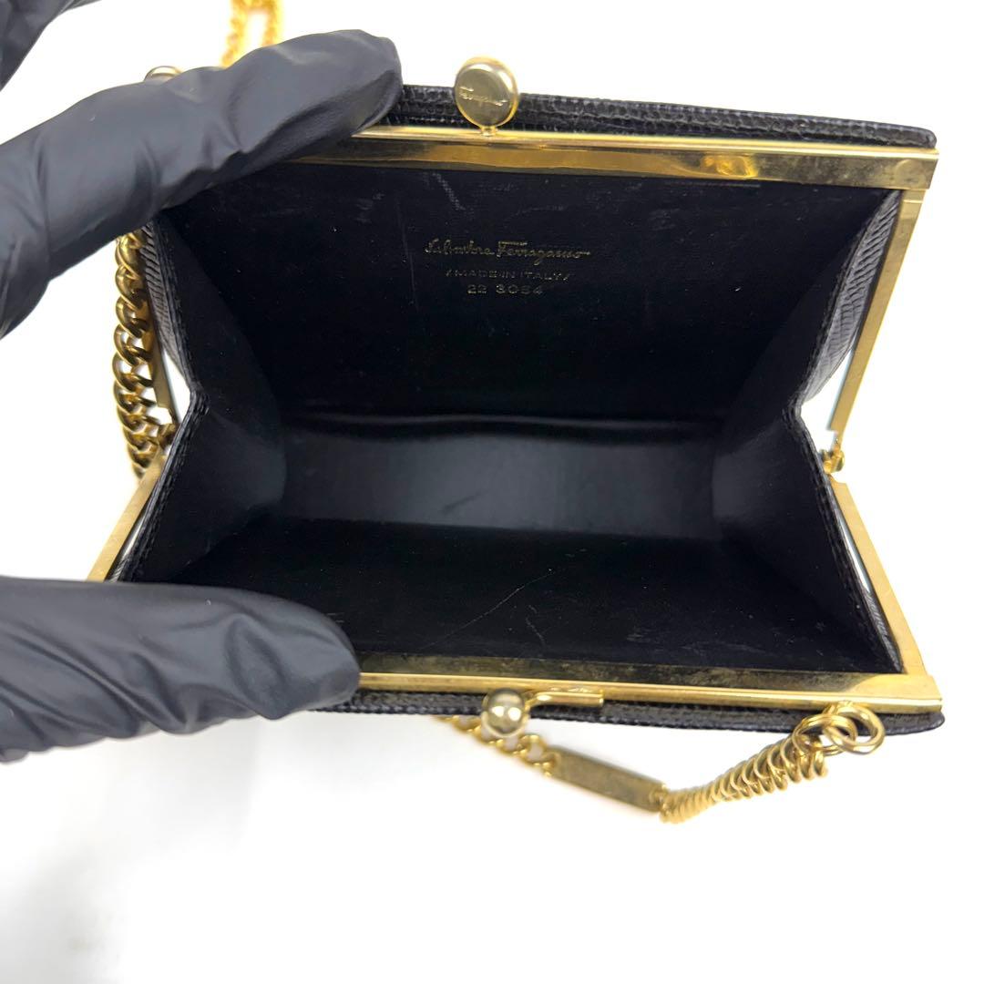 美品✨フェラガモ ショルダーバッグ ヴァラリボン リザード がま口 ゴールド 黒