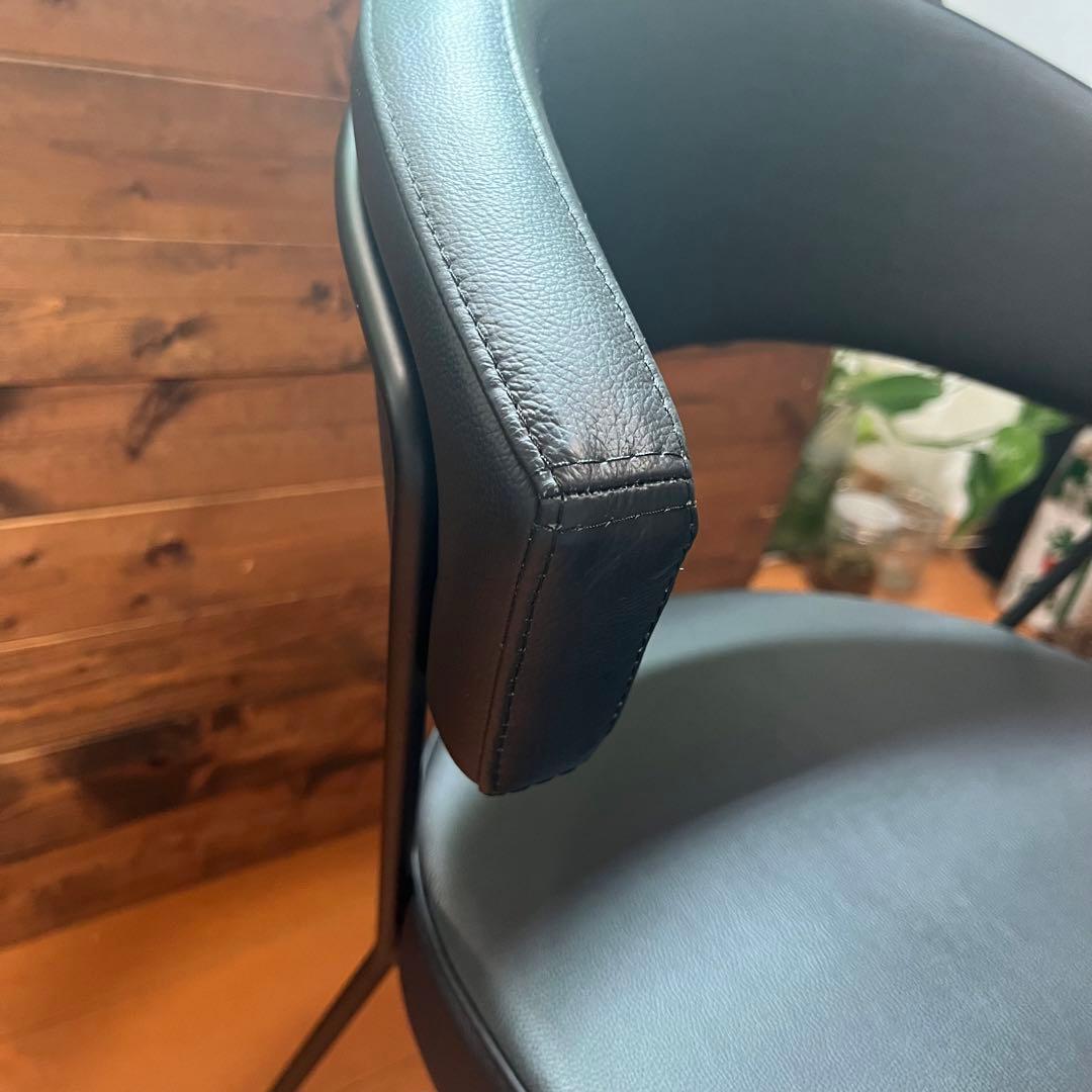 【美品】カリガリス　コヌビア　ニューヨーク　チェア　本革　ブラック　2024年製