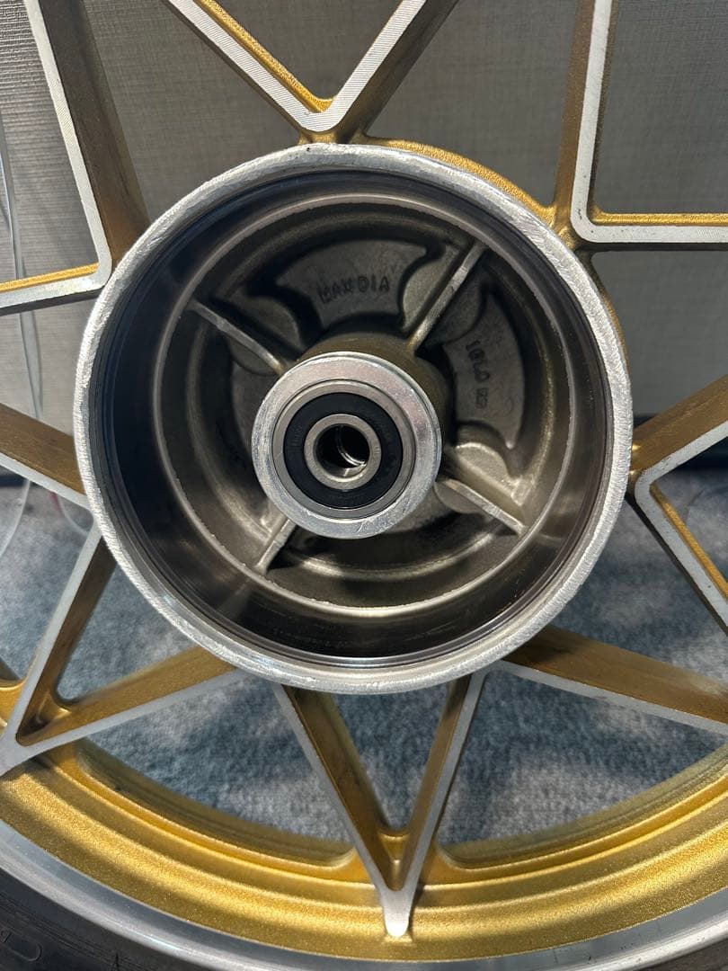 セブンスター4フォア用 タイヤ付き キャストcb400t cb400n ホーク