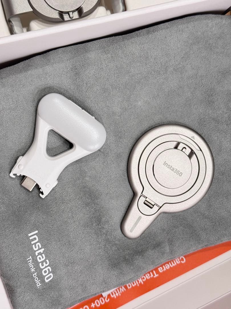 美品　insta 360 flow 2 pro スタビライザー ホワイト