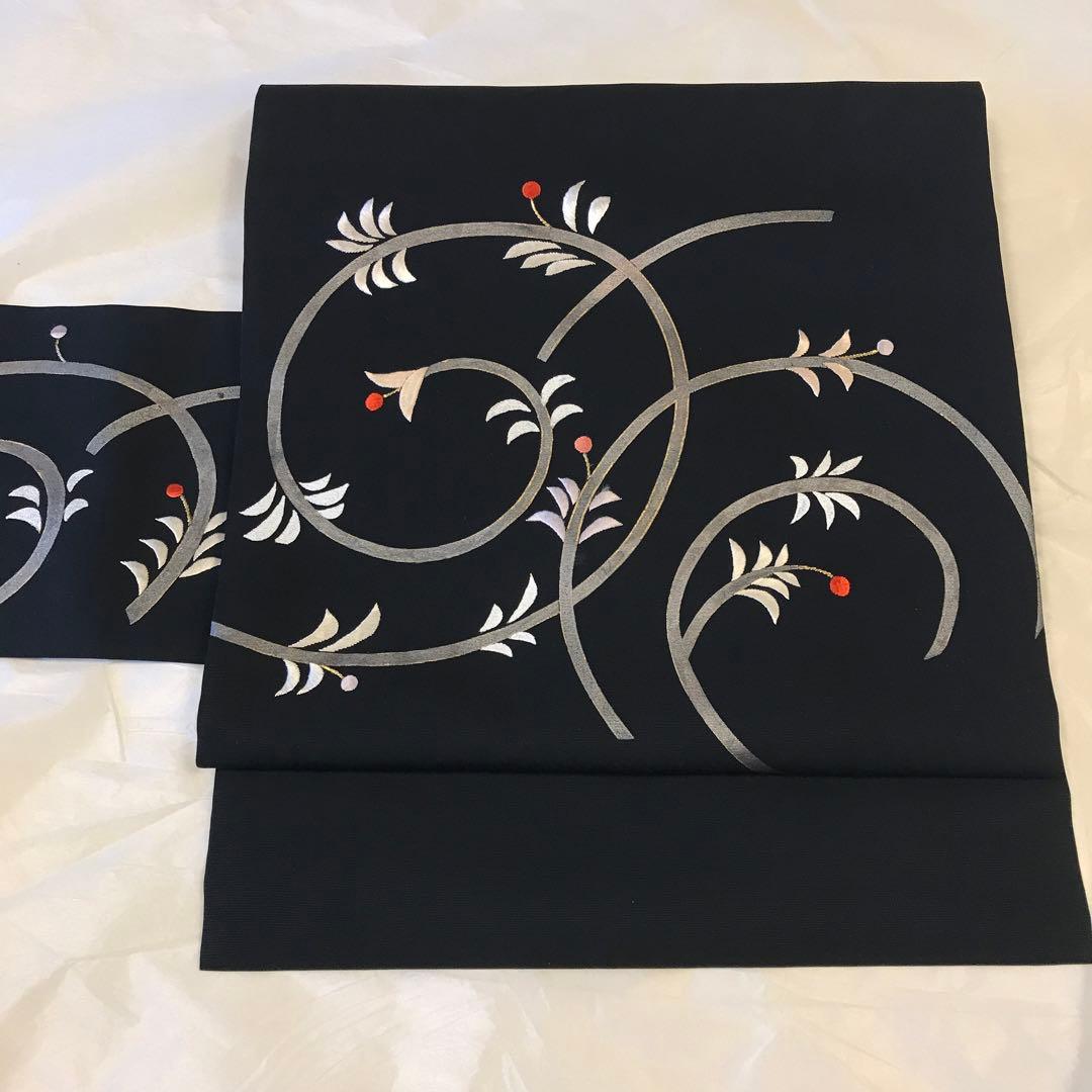 銀座越後屋　塩瀬　九寸名古屋帯 植物模様 刺繍　黒地
