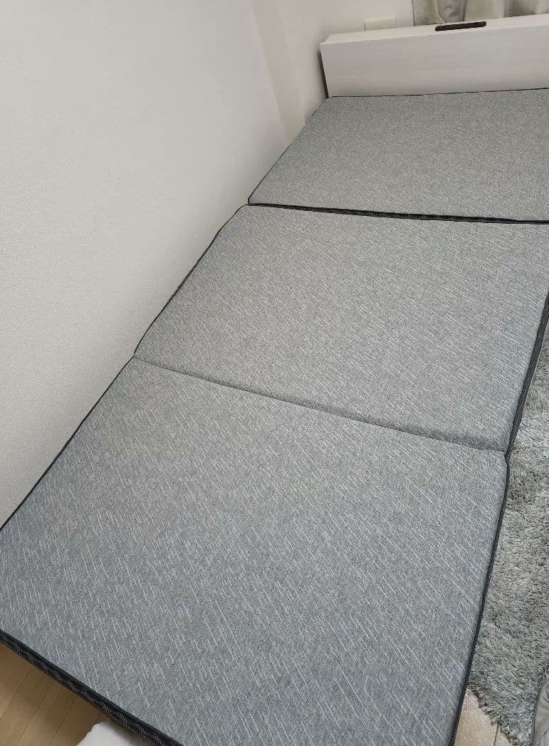 ニトリ　ウレタンとミニコイルで支える体圧分散敷布団　シングル