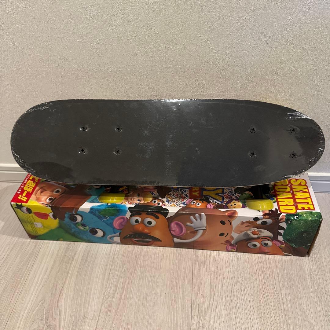 Disney・PIXAR TOY STORY4 SKATE BOARD