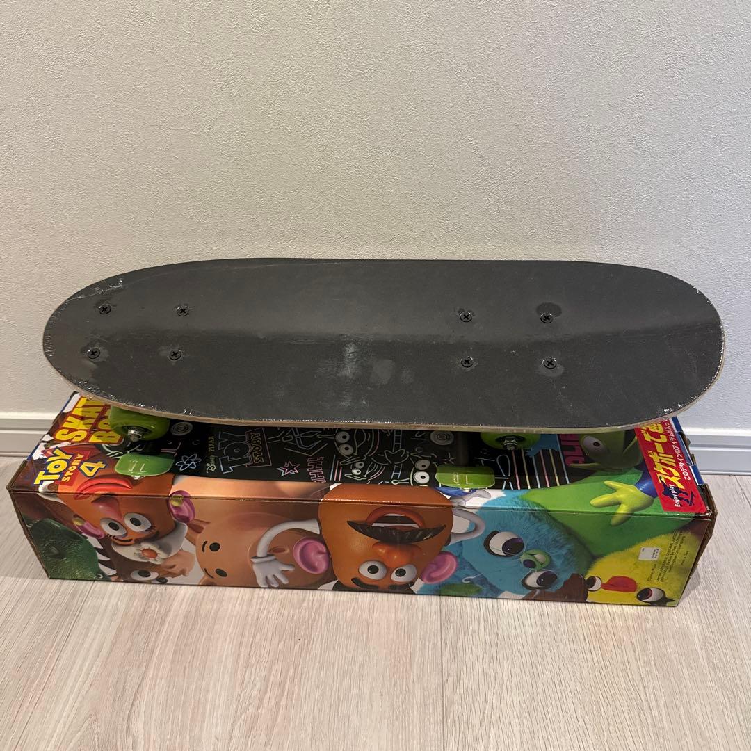 Disney・PIXAR TOY STORY4 SKATE BOARD