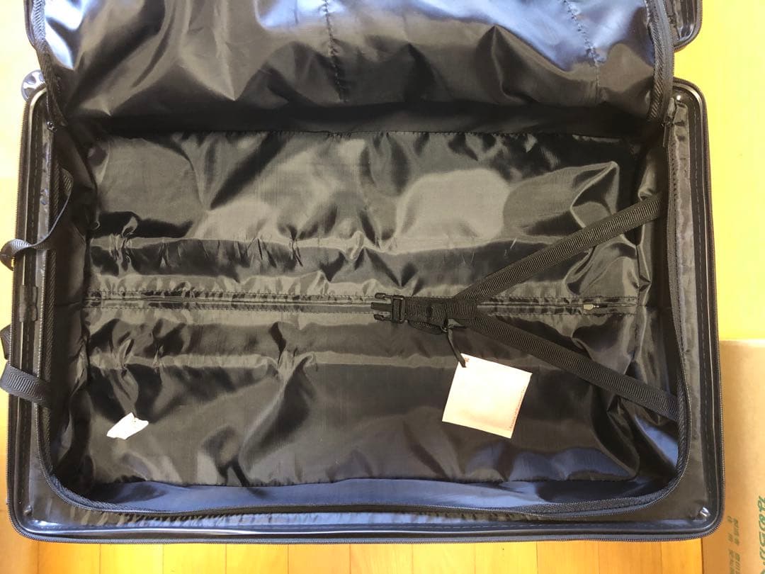 ハローキティ ポルカドット キャリーケース