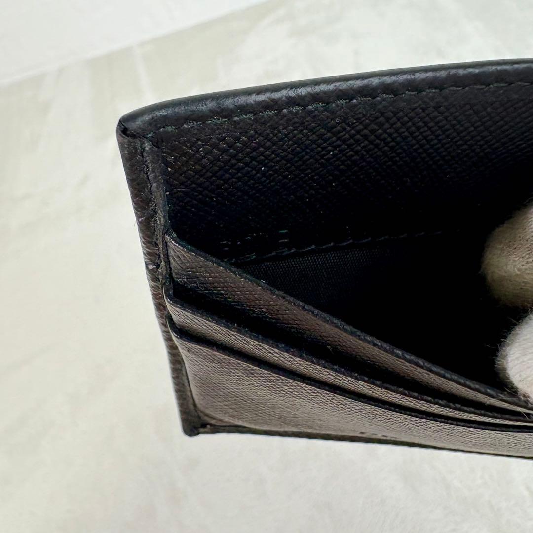 近年モデル　PRADA ブラック サフィアーノレザー マネークリップ　NFC