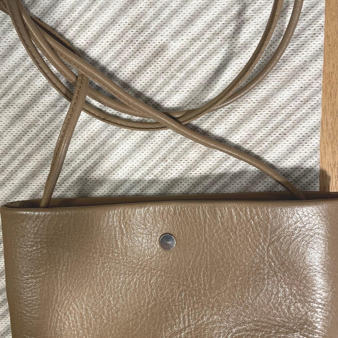 ⭐︎美品⭐︎ 国産牛革のポシェット　灰茶色