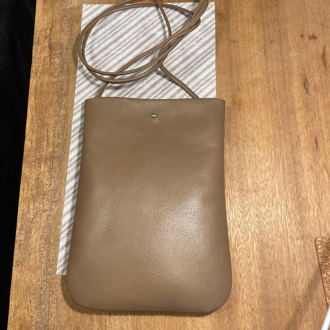 ⭐︎美品⭐︎ 国産牛革のポシェット　灰茶色