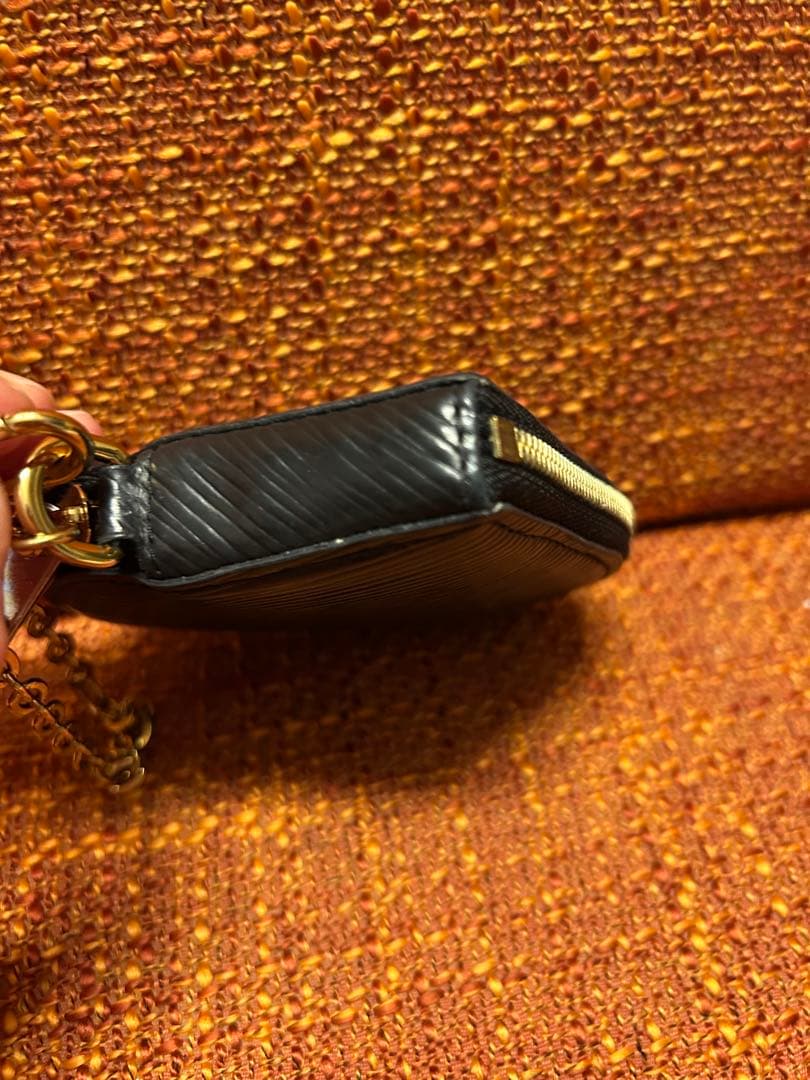 LOUIS VUITTON ハート エピ ラブロック クールロックケース