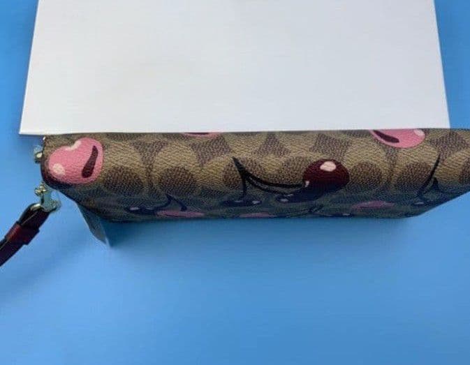 新品未使用コーチ長財布チェリーさくらんぼ柄ブラウンレディースメンズ送料無料