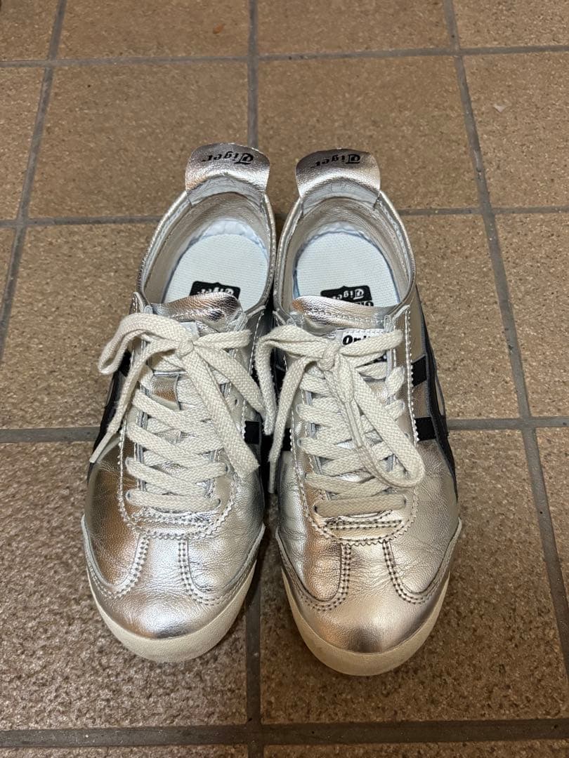 オニツカタイガー メキシコ66 シルバーブラック