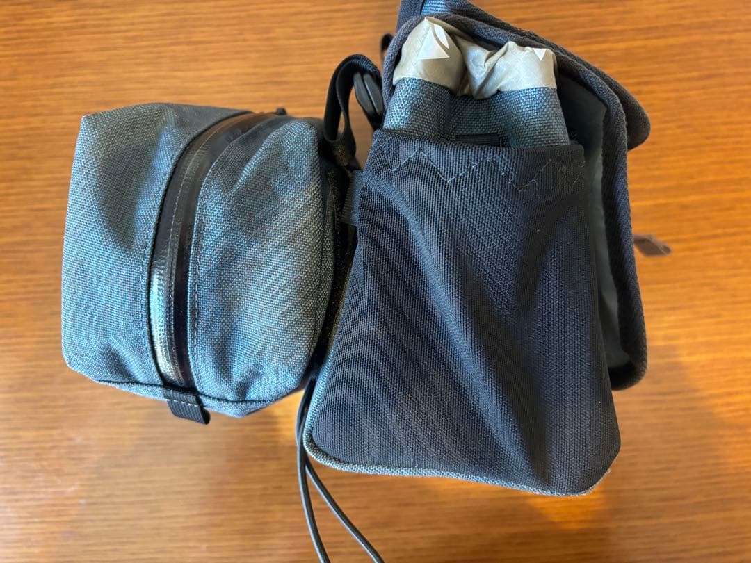 RawLow Mountain Works Bike’n Hikeフロントバッグ