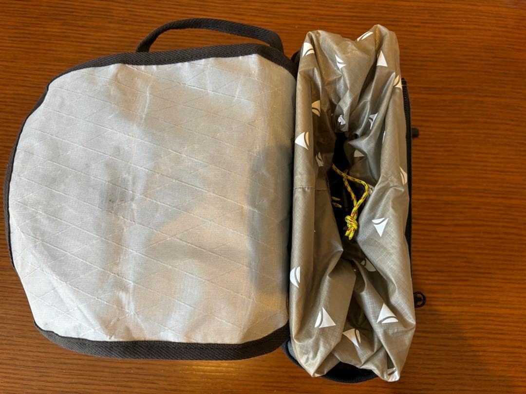 RawLow Mountain Works Bike’n Hikeフロントバッグ