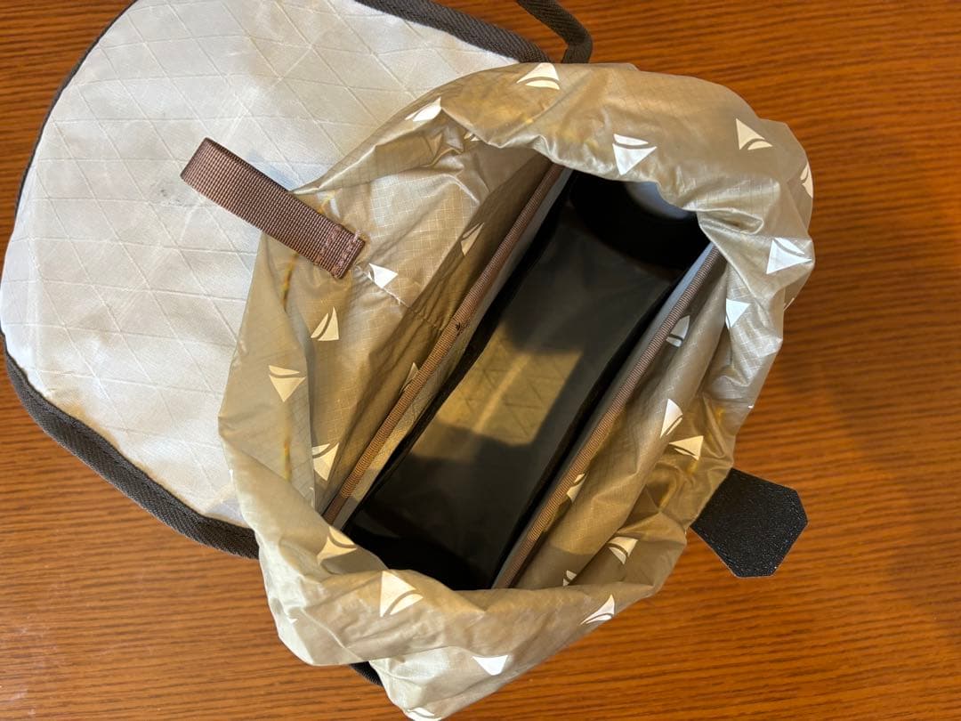 RawLow Mountain Works Bike’n Hikeフロントバッグ