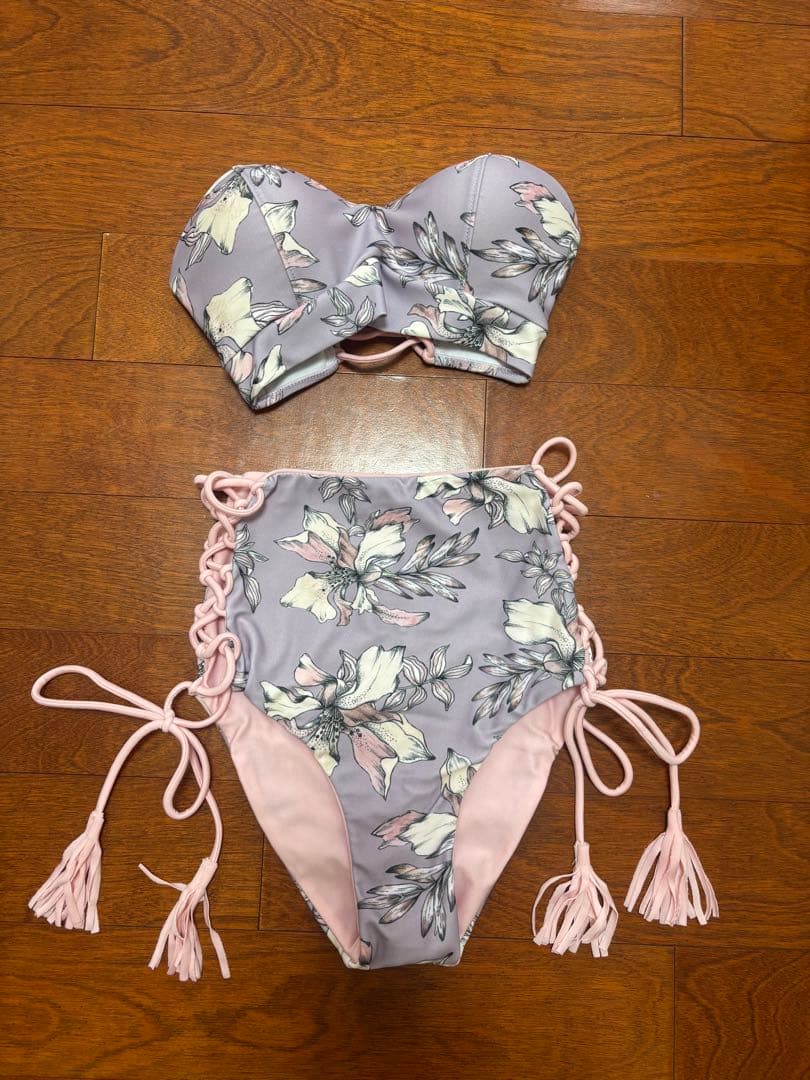 ダーリッチ　水着スイムウェア　花柄リリーフラワービキニ