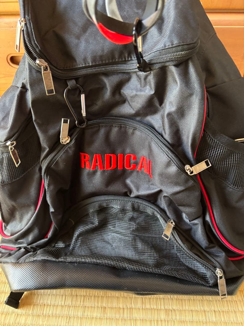 ラディカルフィットネス黒リュックサック　リストバンド３個おまけ！男女兼用！