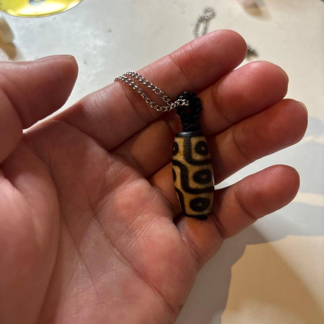 チベット　九眼白天珠！すごい強そう！