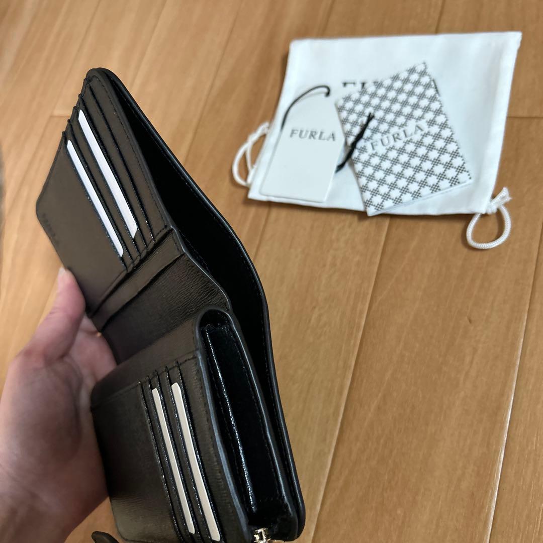 フルラ　二つ折り財布バビロンM ブラック黒　新品自宅保管FURLA L字
