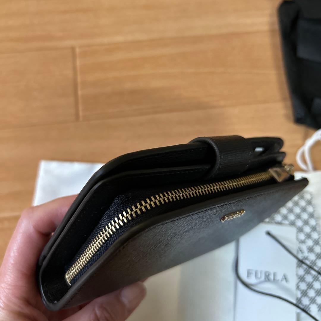 フルラ　二つ折り財布バビロンM ブラック黒　新品自宅保管FURLA L字