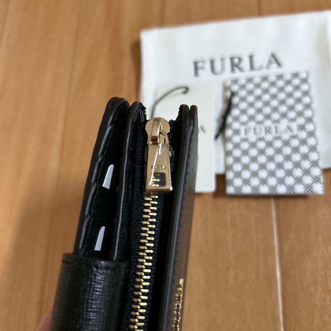 フルラ　二つ折り財布バビロンM ブラック黒　新品自宅保管FURLA L字