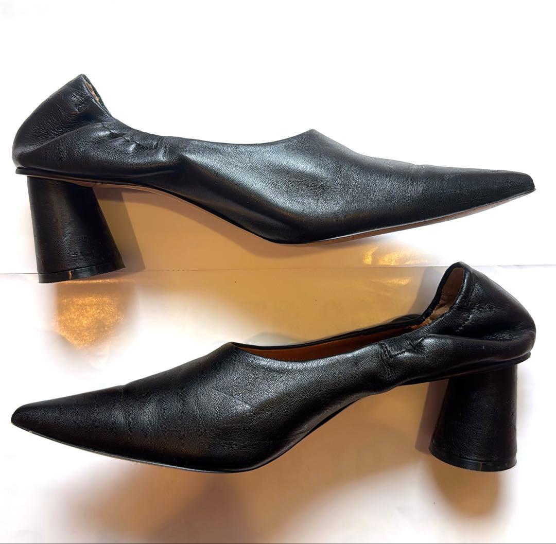 美品　PIPPICHIC ブラック レザーパンプス　37サイズ