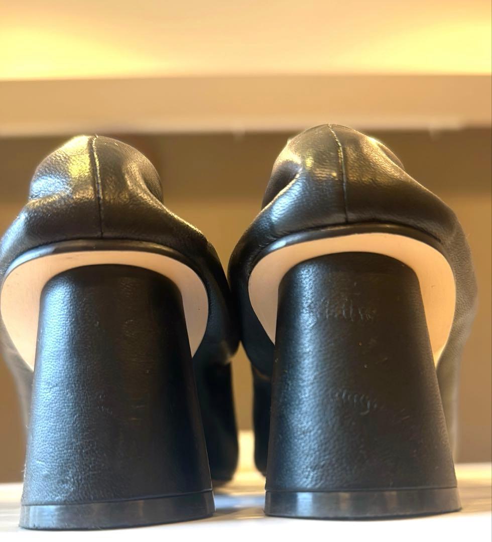 美品　PIPPICHIC ブラック レザーパンプス　37サイズ