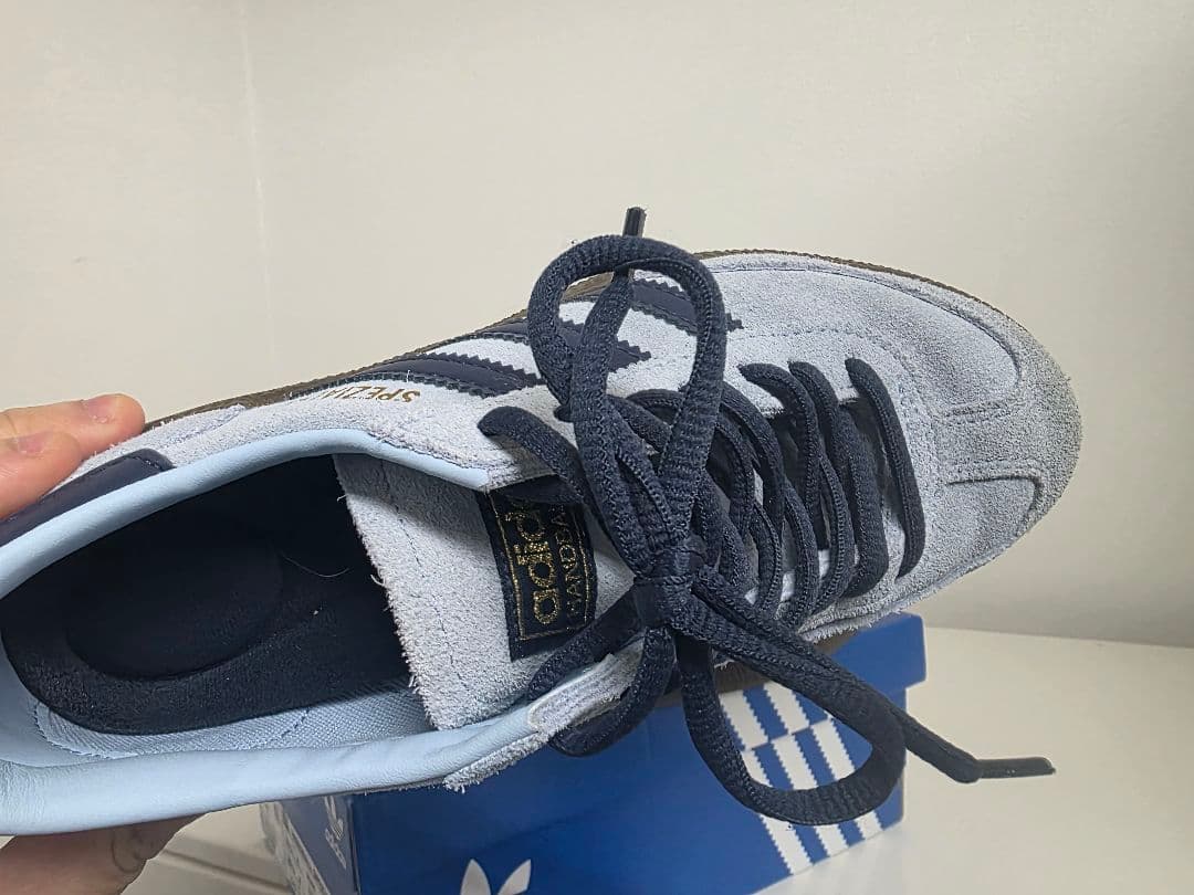 美品 完売品 adidas HANDBALL SPEZIAL 22.5cm
