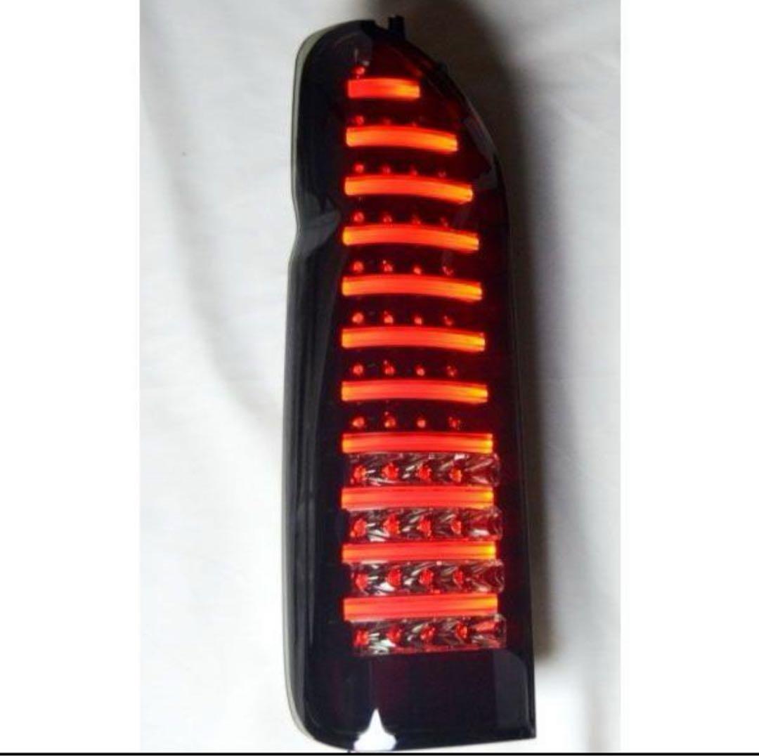 テールランプ ライト LED ハイエース200系 ランプ スモーク×レッド