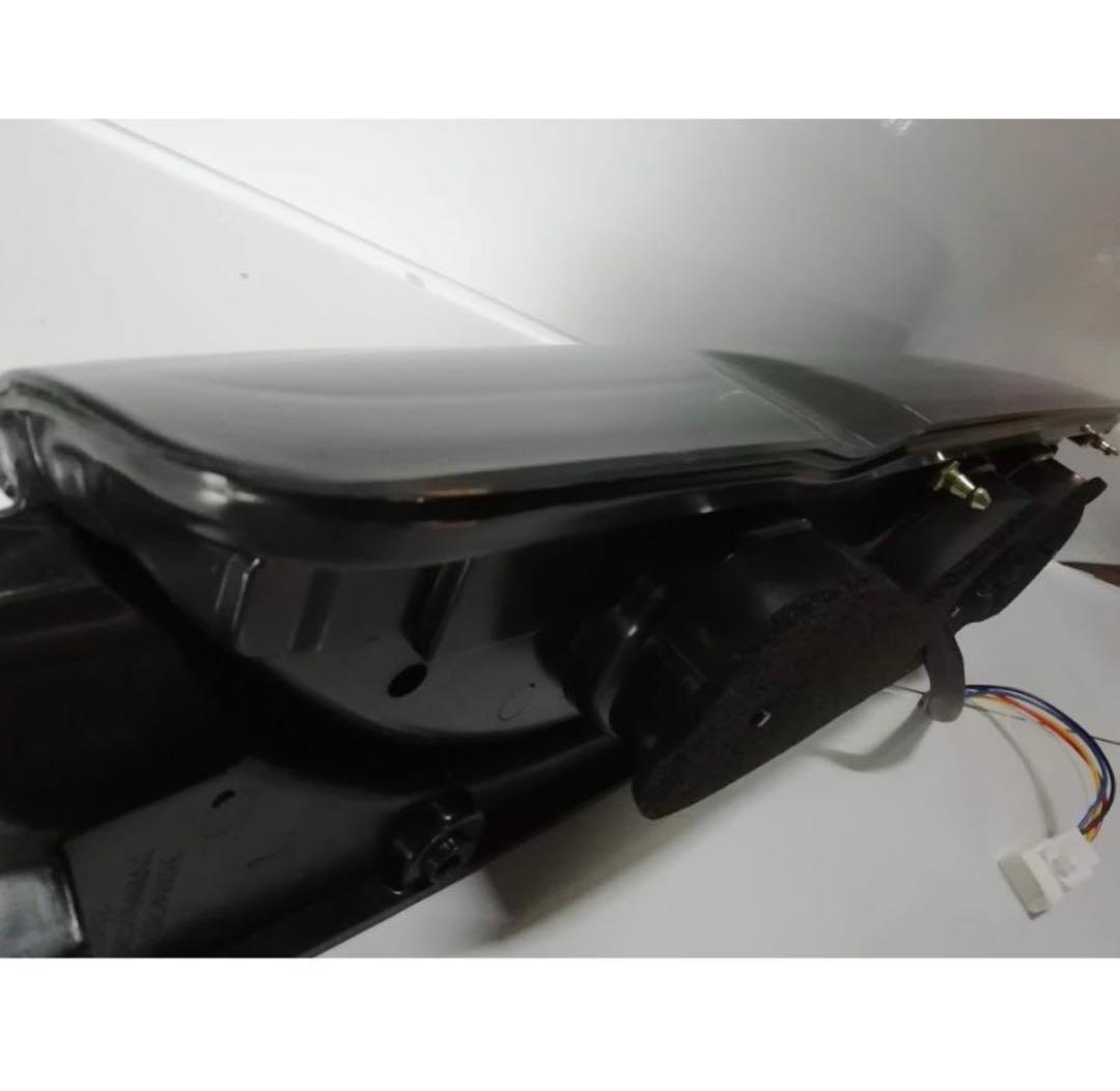 テールランプ ライト LED ハイエース200系 ランプ スモーク×レッド