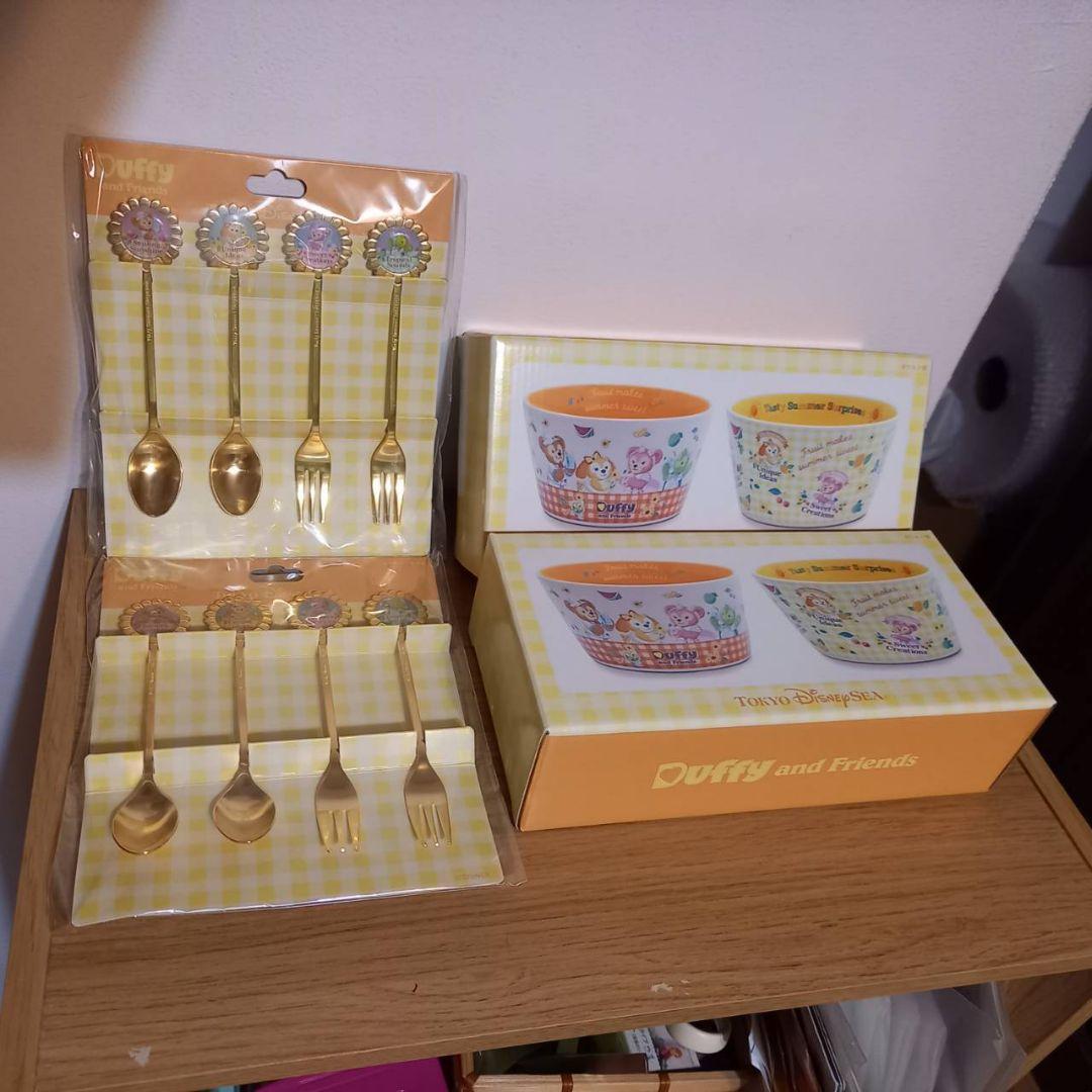 ディズニー　テイスティサマー　ボウル カトラリー　2セットずつ　ダッフィー