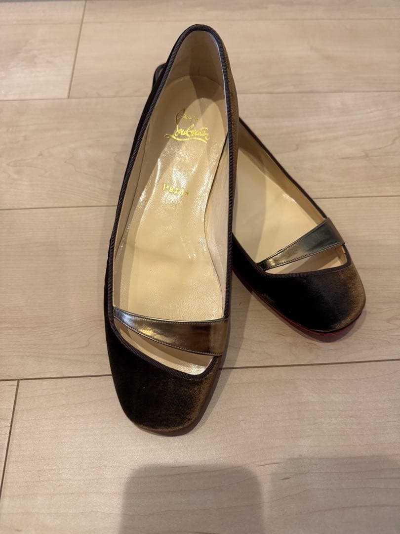 クリスチャン・ルブタン　フラット　　Christianlouboutin