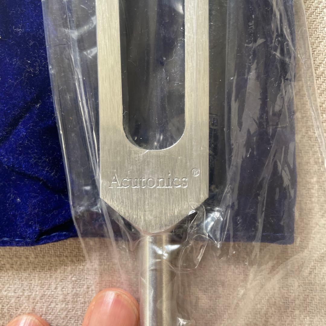 Acutonics アキュトニクス　 low zodiac