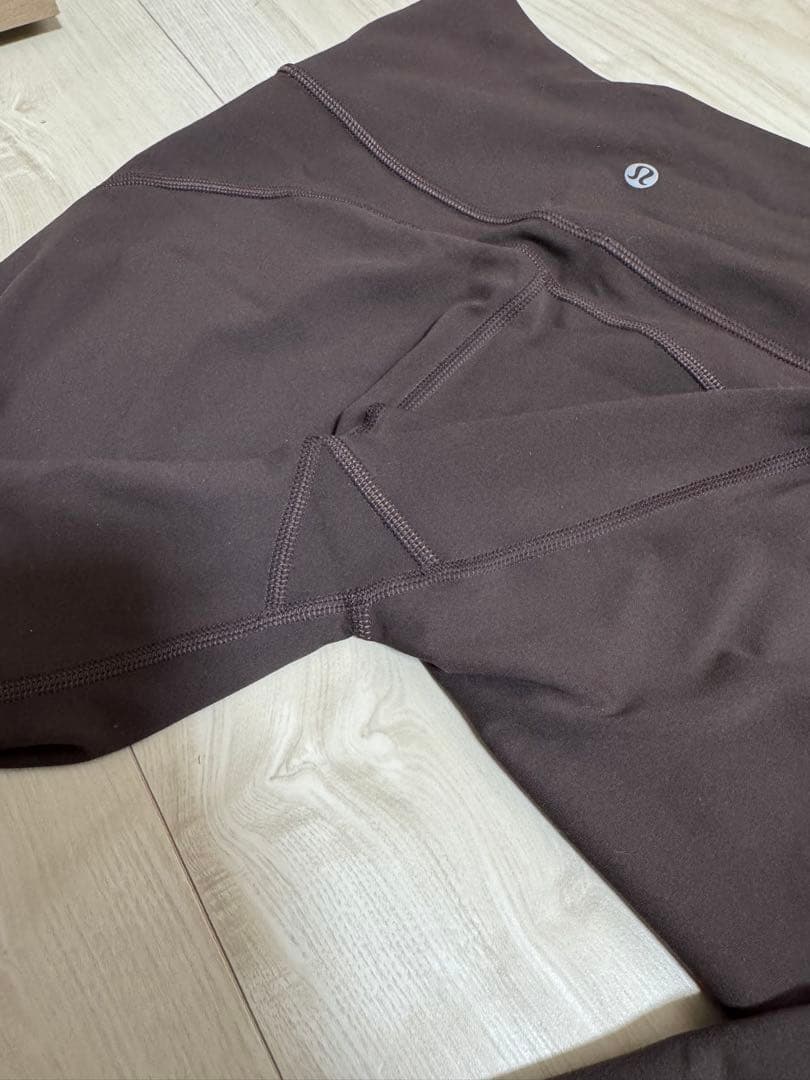 lululemon スーパーハイライズ フレアパンツ　Asia Fit