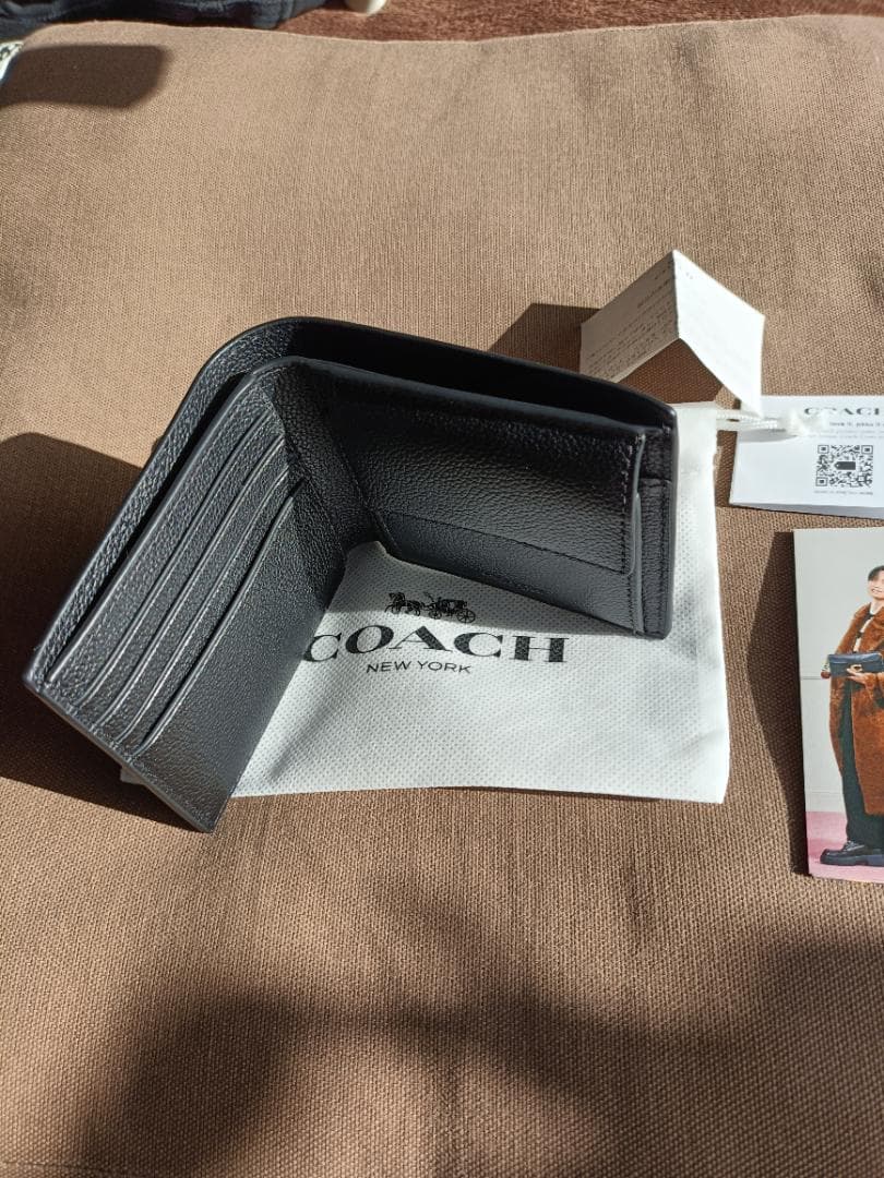 新品　COACH　折り財布　メンズ　小銭入れ付き