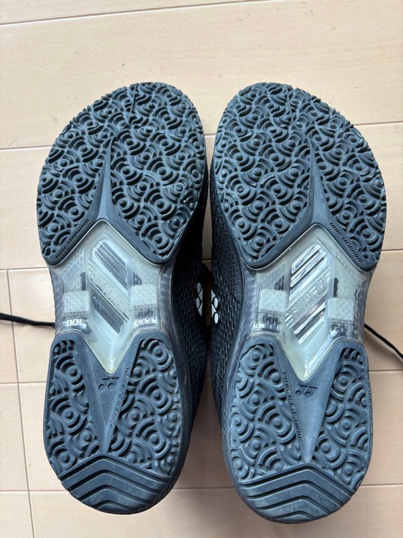 YONEX パワークッションアドアクセル　27cm