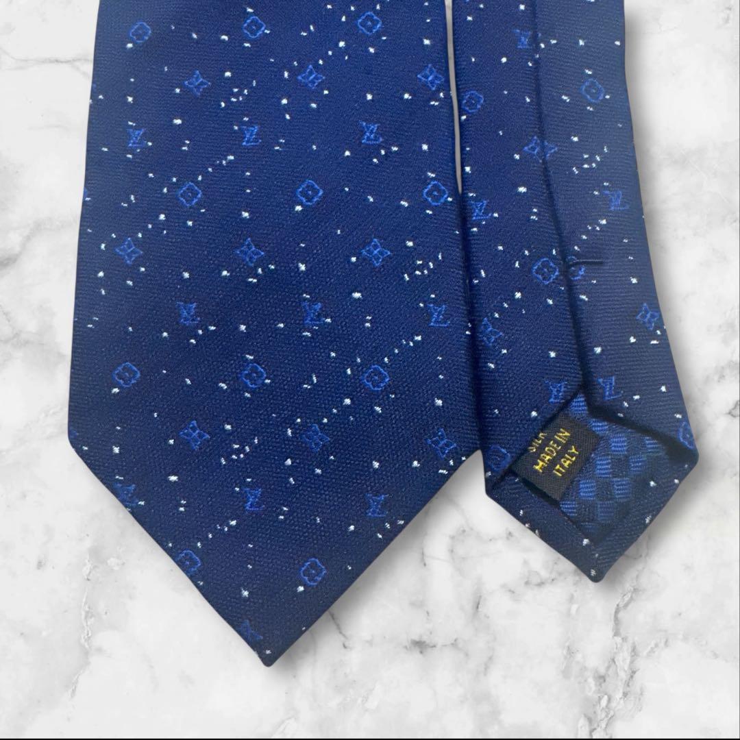 【未使用に近い】ルイヴィトン　ネクタイ　刺繍　ロゴ　モノグラム　ネイビー　肉厚