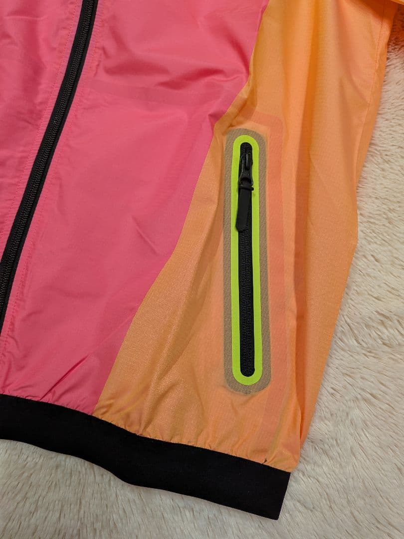 ☆美品☆NIKE ウインドランナー S 定価3万8500円 826834-639