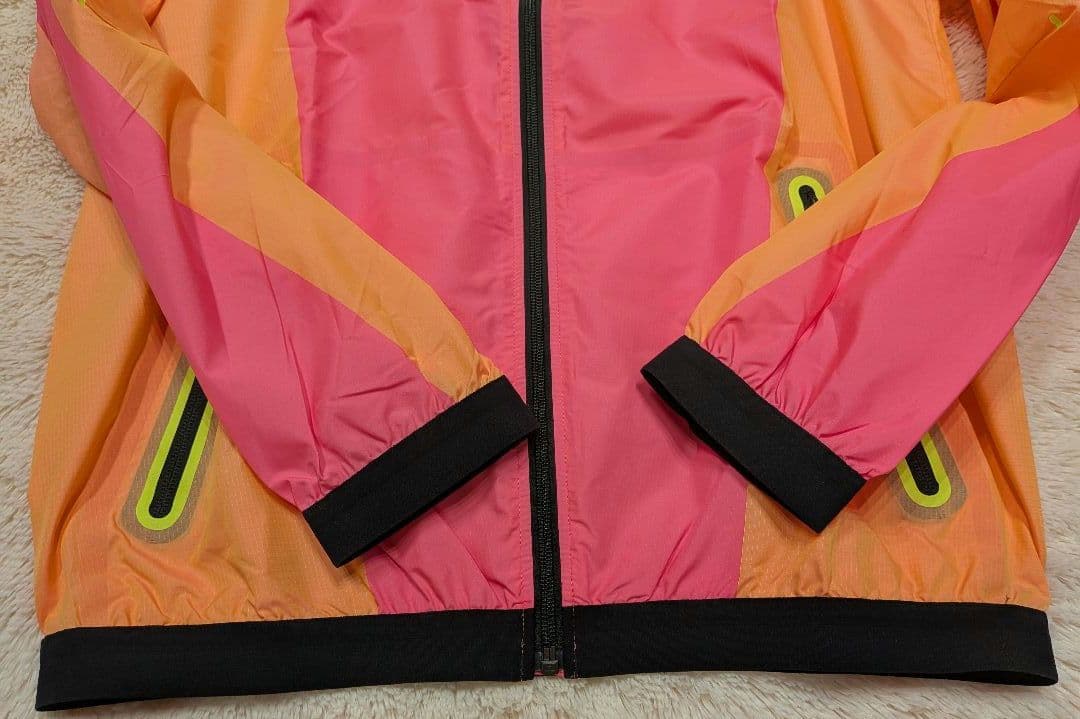 ☆美品☆NIKE ウインドランナー S 定価3万8500円 826834-639