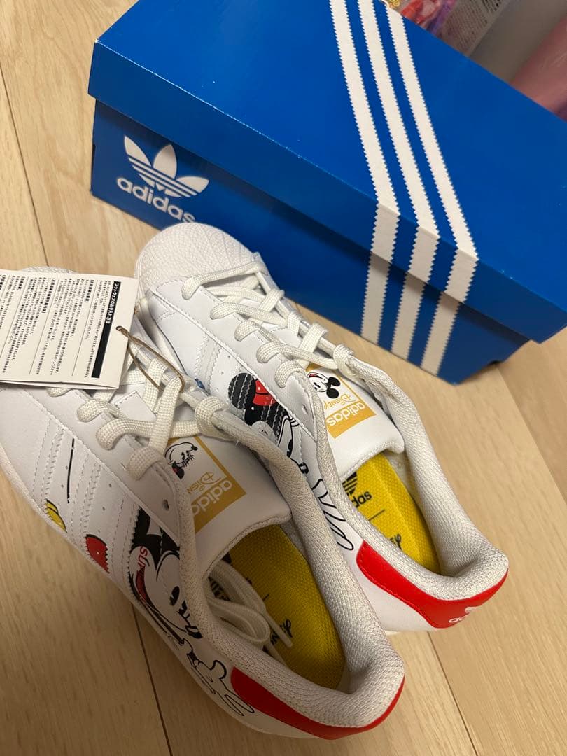 adidas Superstar ミッキーマウス 23.5cm