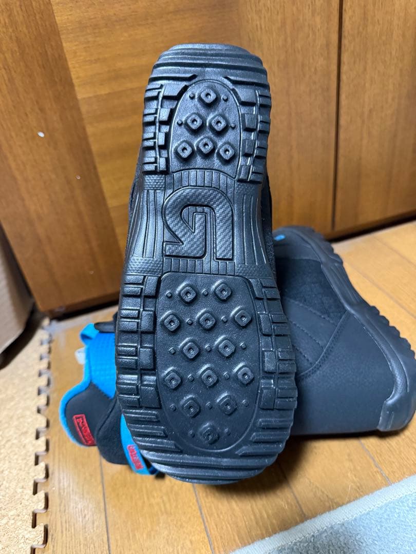 Burton ZIPLINE 子ども用スノーボードブーツ ブラック/ブルー