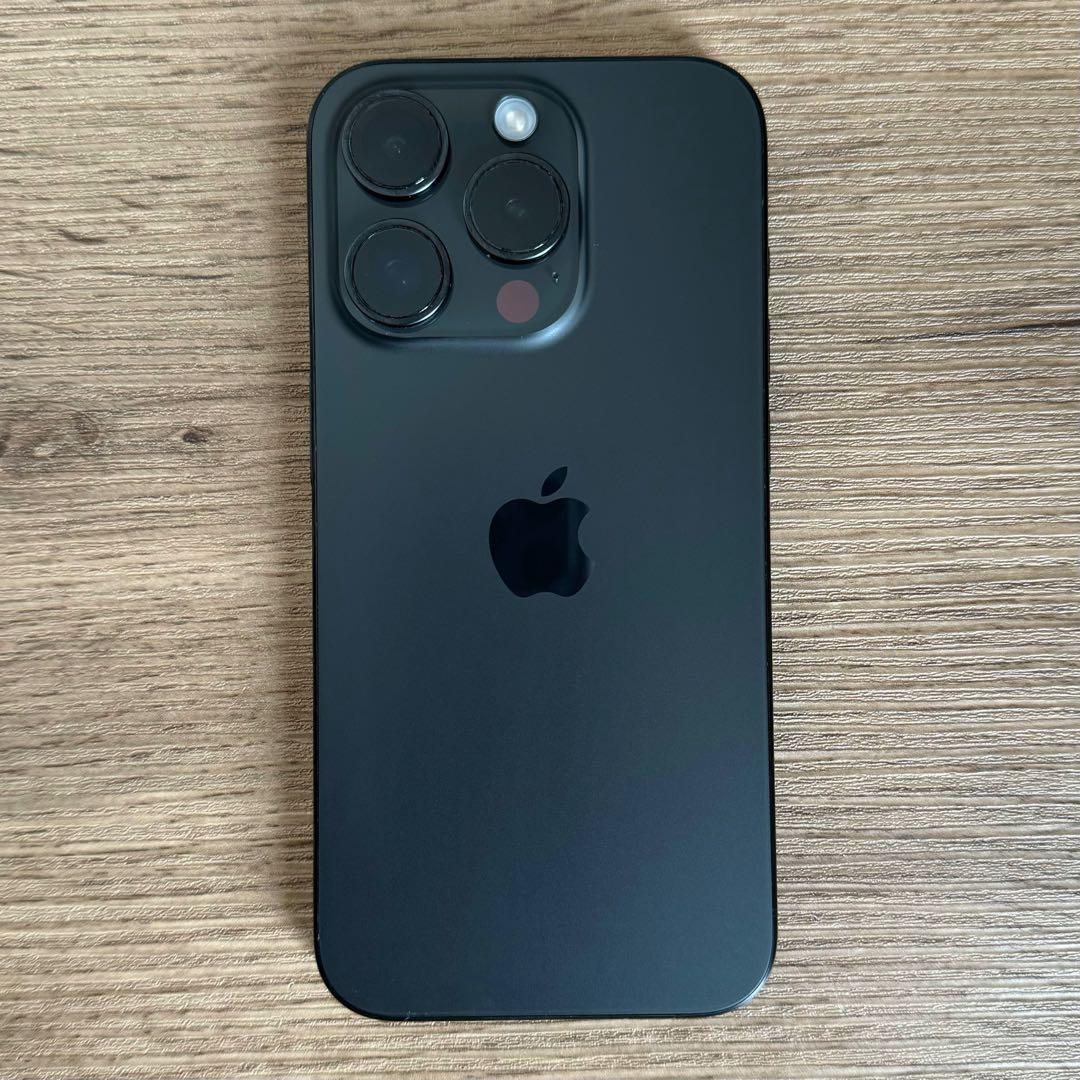 【美品】iPhone 15 Pro 1TB ブラック SIMフリー