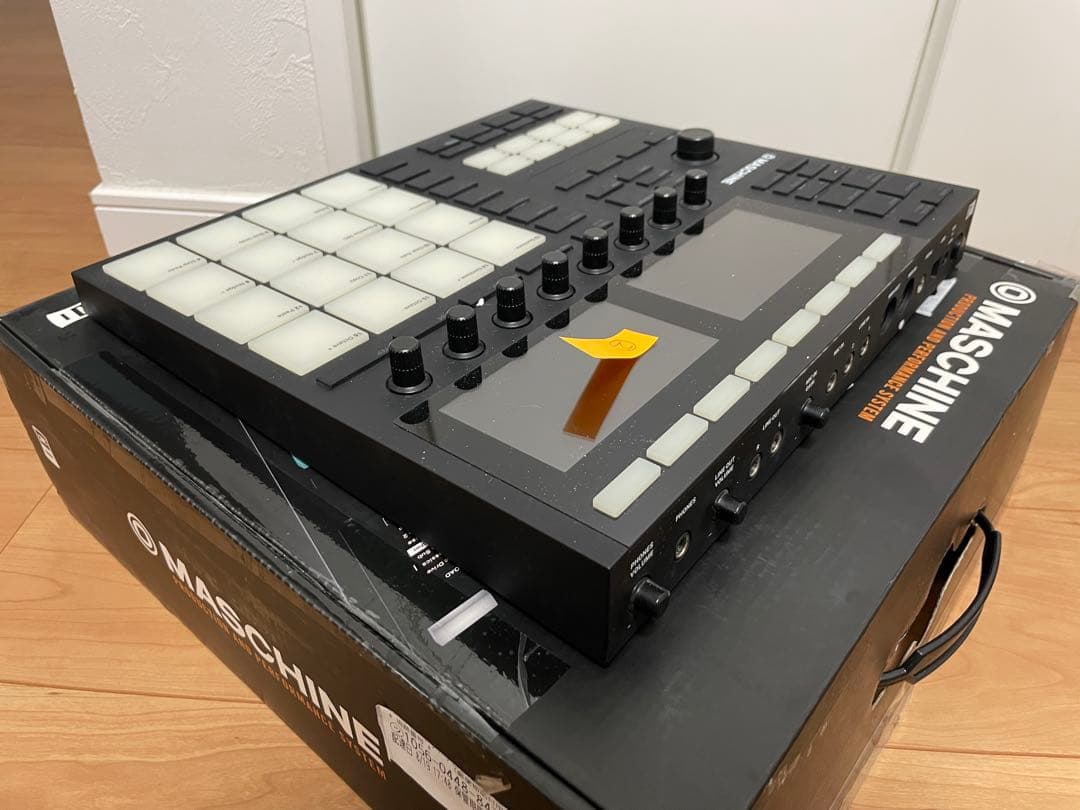 ②Native Instruments MASCHINE Mk3 ライセンス有