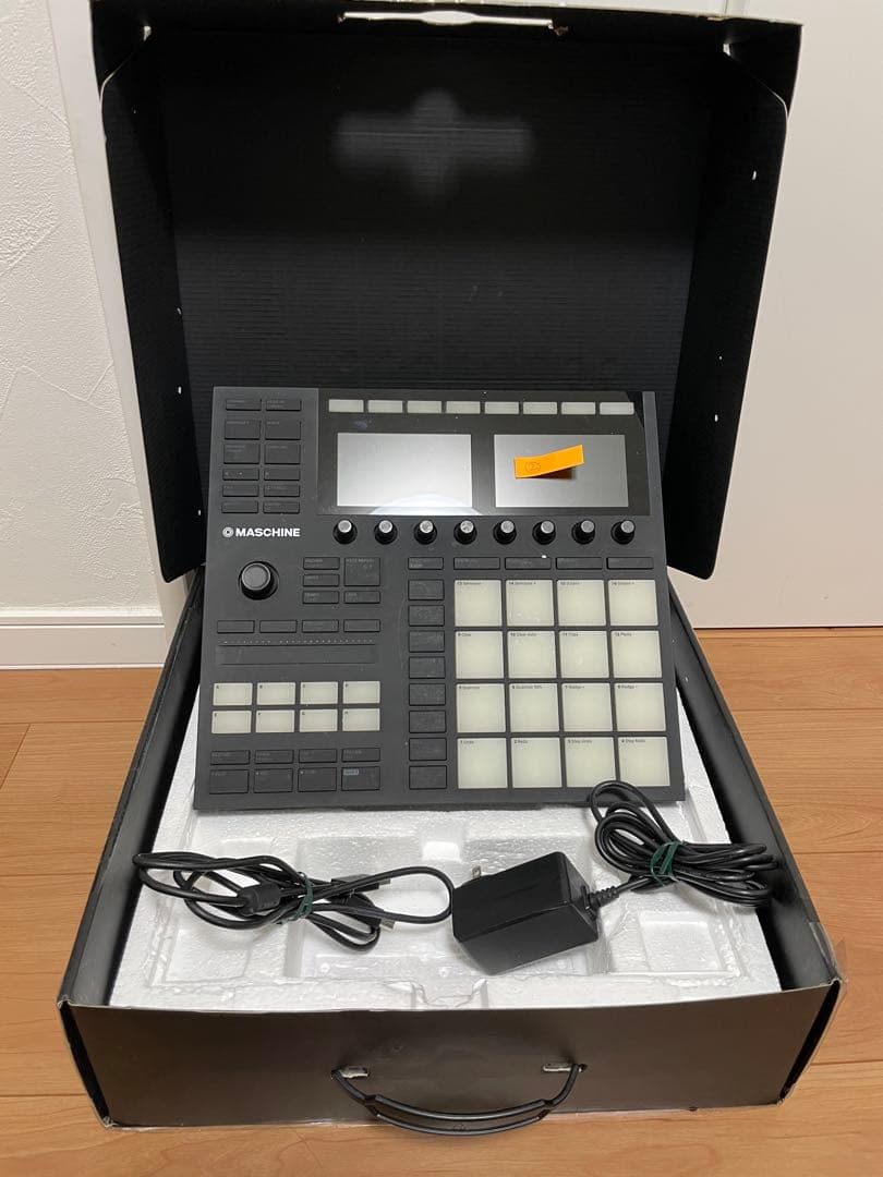 ②Native Instruments MASCHINE Mk3 ライセンス有