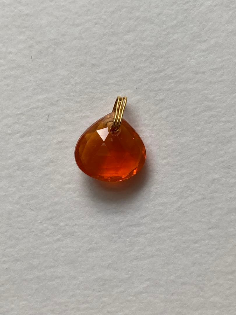 マリーエレーヌ　ファイヤーオパール　チャーム