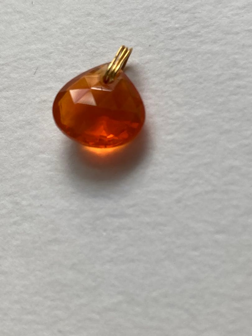 マリーエレーヌ　ファイヤーオパール　チャーム