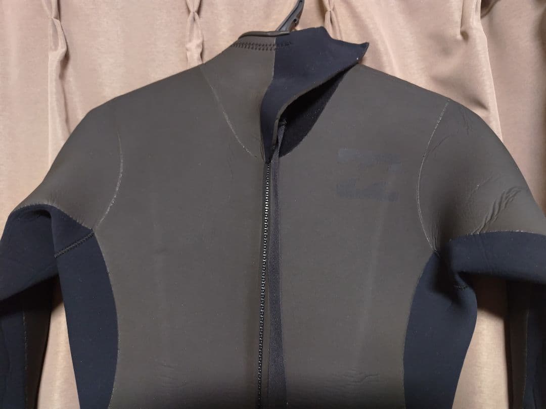 BILLABONG 3/3mmセミドライ ウェットスーツ　MLサイズ